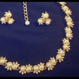 ⚜ SALE!!! Stunning choker necklace & earring set